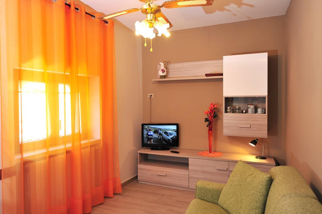 Casabb Apartment Тосколано Мадерно Екстериор снимка
